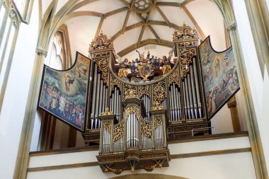 Augsburg, Almanya - 15 Ağustos 2018: Almanya 'nın en eski kentlerinden birinin tarihi merkezi