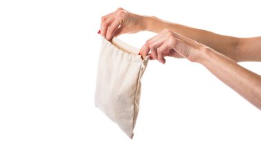 Geometrik dengeleyici tahta taşlarla dolu bir kese. Denge kavramı. Denge oyunu. Beyaz arka planda izole edilmiş. Yüksek kalite fotoğraf