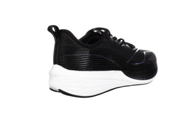 Yeni markasız siyah spor koşu ayakkabısı ya da spor ayakkabısı kesme yolu olan beyaz arka planda izole edilmiş. Yüksek kalite fotoğraf