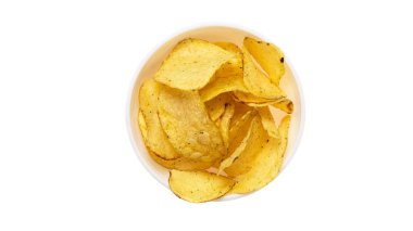 Beyaz arka planda izole edilmiş patates cipsi. Yüksek kalite fotoğraf