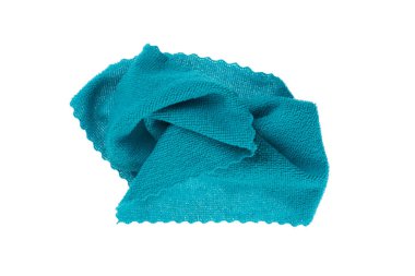 Beyaz arka planda izole edilmiş paçavra mikrofiber. Mikrofiber temizlik havlusu. Yüksek kalite fotoğraf