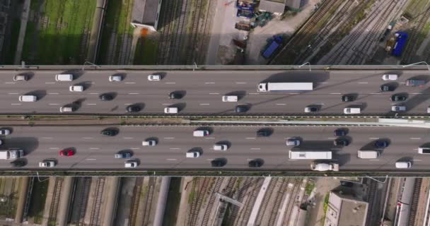 Fransa Nın Başkentinde Bulunan Köprüde Arabalar Yoğun Trafikte Ilerliyor Paris — Stok video