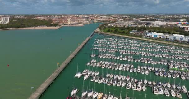 Veduta Aerea Rochelle Francia Drone Vola Sopra Baia Yacht Barca — Video Stock