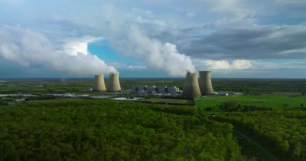 空中景观核电厂 核电站是低碳足迹的非常重要的电力来源 从空中看法国的主要排放源 — 图库视频影像