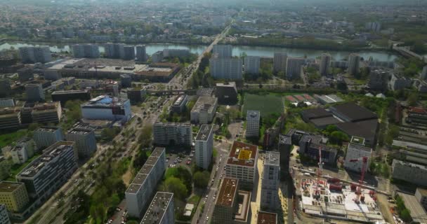 法国南特市的空中景观 市中心和屋顶的鸟瞰 法国西北部主要大都市之一的南特镇的空中景观 — 图库视频影像