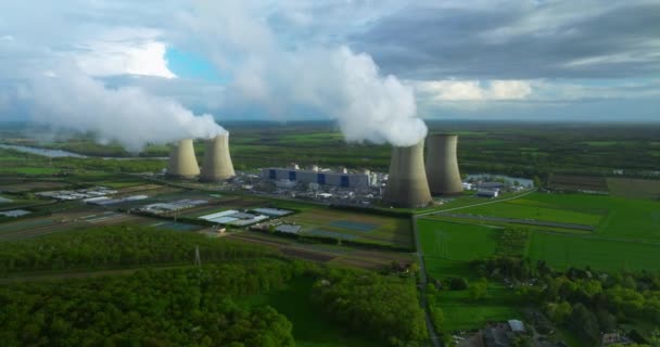 空中景观核电厂 核电站是低碳足迹的非常重要的电力来源 从空中看法国的主要排放源 — 图库视频影像