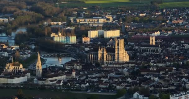 Luftaufnahme Der Mittelalterlichen Stadt Auxerre Frankreich Luftaufnahme Der Innenstadt Und — Stockvideo