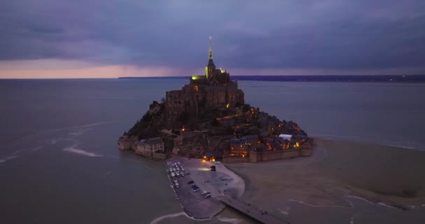 Castelo Vista Aérea Água Mont Saint Michel Localizada Baía Onde — Vídeo de Stock