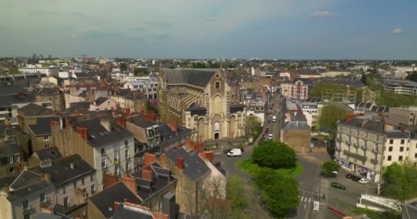 Aéreo Tiro Drone Ruas Paisagem Urbana Cidade Francesa Dia Ensolarado — Vídeo de Stock