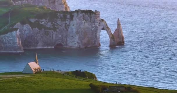 Etablera Sköt Vackra Klippiga Kusten Atlanten Frankrike Vid Solnedgången Utsikt — Stockvideo