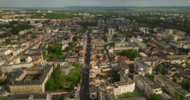 Reims Katedrali, Avrupa tarihindeki birçok önemli olaya tanıklık etmektedir. Reims Katedrali Gotik mimarinin zirvelerinden biri olarak kabul edilir..