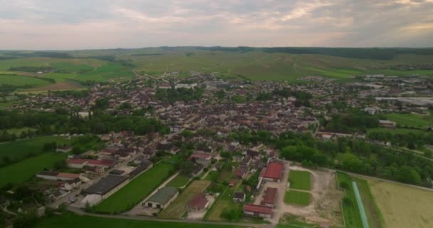 Chablis Uma Comuna Francesa Região Administrativa Borgonha Departamento Yonne Situado — Vídeo de Stock