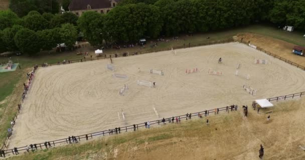 Competiciones Caballos Equestrians Saltar Caballo Valla Salto Caballo Arena Arena — Vídeos de Stock