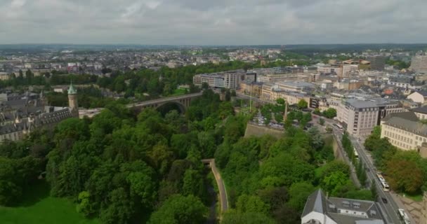 Establecimiento Plano Ciudad Luxemburgo Turismo Viajes Antecedentes Urbanos Roll Dron — Vídeos de Stock