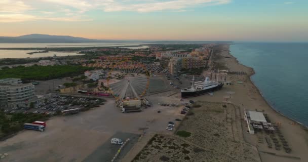 Αεροφωτογραφία Της Παραλίας Les Barcares Καλοκαίρι Στο Ηλιοβασίλεμα Τουριστική Εποχή — Αρχείο Βίντεο