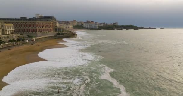 Vista Aérea Playa Frente Mar Ciudad Costera Biarritz Francia — Vídeos de Stock