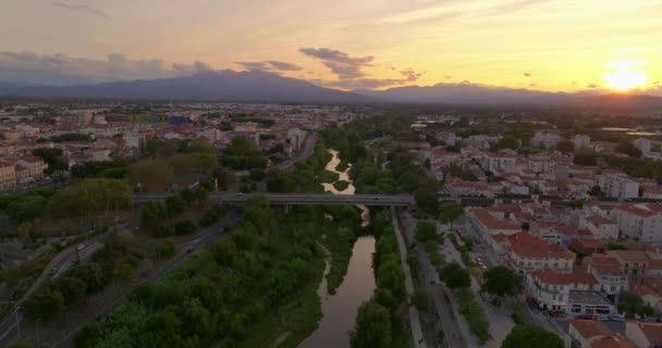 Flygfoto Över Perpignan Frankrike Bostadsbyggnader Och Tet River Synliga Från — Stockvideo