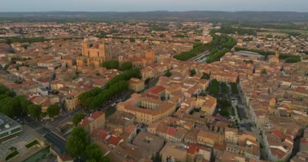 夏のフランスのヌルボンヌの旧市街の空中眺望 — ストック動画
