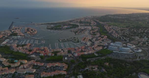 Vogelperspektive Auf Die Südküste Frankreichs Die Meeresküste Von Agde Mittelmeer — Stockvideo