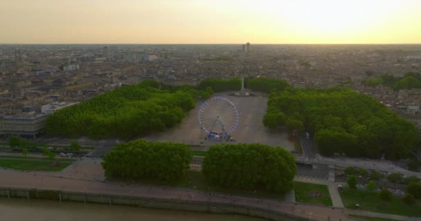 波尔多世界葡萄酒之都的空中景观 法国纽维尔 阿基坦 日落时的昆肯塞斯广场波尔多 — 图库视频影像