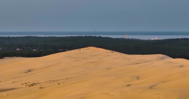 Luftaufnahme Der Gelben Sanddüne Wüste Ripple Cliff Grat Natürliche Landschaft — Stockvideo