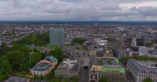Düsseldorf Almanya Nın Havadan Görünüşü Yerleşim Binaları Olan Şehir Banliyösü — Stok video