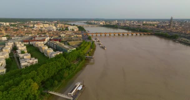 프랑스의 보르도 Port City Bordeaux Garonne River 역사적인 Pont Pierre — 비디오