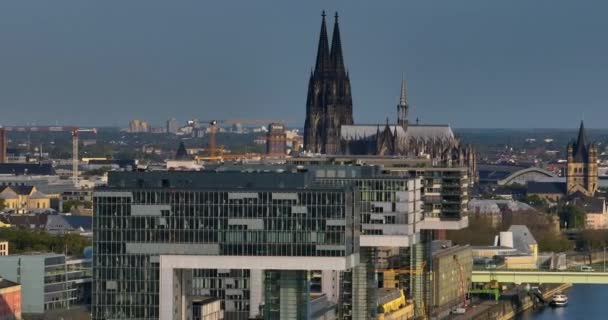 Aufnahmen Des Breiten Rheins Der Durch Die Stadt Fließt Ehemaliger — Stockvideo