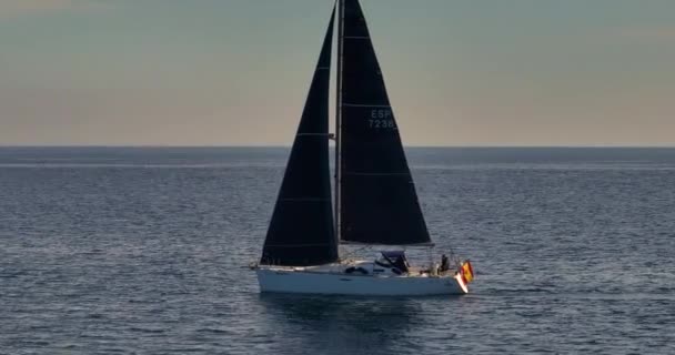 Sailing Yacht Blue Sails Wind Waves Lonely Sail Boat Race — 图库视频影像