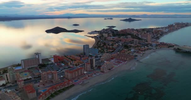 マルシア スペイン地中海沿岸のラ マンガ メノールの空撮 日没時の空中映像 — ストック動画