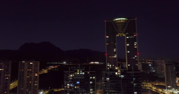 Úžasný Letecký Pohled Pobřežní Budovy Noci Benidormu Španělsko — Stock video