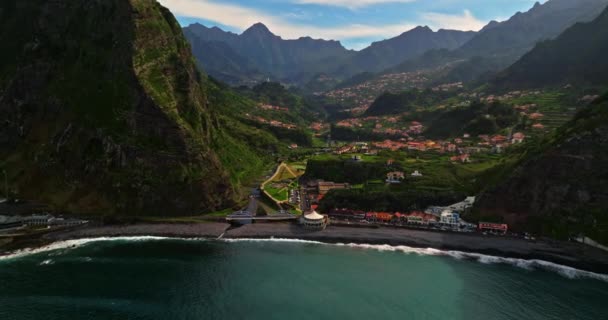 Uitzicht Vanuit Lucht Het Pittoreske Stadje Sao Vicente Het Eiland — Stockvideo