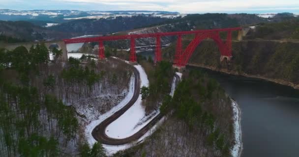 Luftaufnahme Winterlandschaft Des Truyere Flusses Mit Garabit Viadukt Französischem Eisenbahnviadukt — Stockvideo