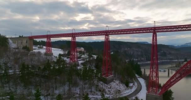 Truyere Nehrinin Kış Manzarası Garabit Viaduct Fransız Demiryolu Kemerli Viyadük — Stok video