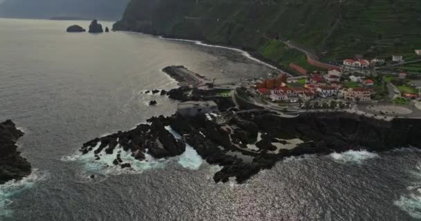 Vista Aérea Ciudad Porto Moniz Isla Madeira Océano Atlántico Lugar — Vídeos de Stock