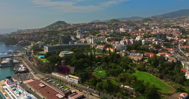 Неймовірний Вид Сонячне Туристичне Місто Фуншал Столицю Острова Мадейра Португалія — стокове відео