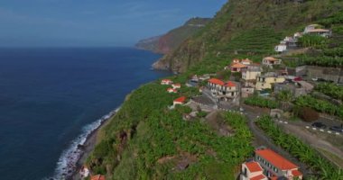 Yukarıdan Green Island 'a. Madeira adasının güzel manzarası.