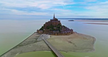 Mont Saint Michel.Iconic Adası ve Manastırı, Normandiya, Fransa.