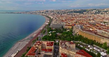 Tarihi şehir manzarasının havadan görünüşü. Güzel, Fransa, Fransız Rivierası.