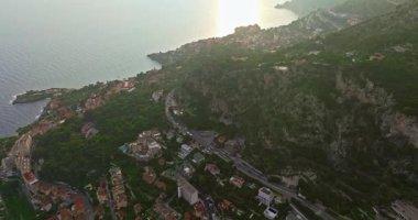 Monako yakınlarındaki Fransız Rivierasında Kaptan DAil 'in hava görüntüsü.