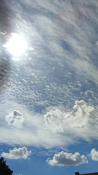 Blue Sky Nature Landscape Sun Clouds Building High Quality Photo — Stock Photo, Image