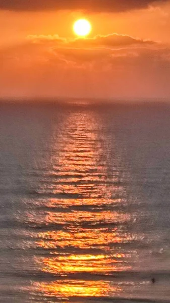 Puesta Sol Sobre Mar Naturaleza Noche Paisaje Verano Foto Alta — Foto de Stock