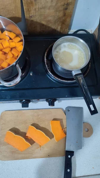 Κουάκερ Κολοκύθας Γάλα Στο Φούρνο Στο Σπίτι Μαγειρεύοντας Λαχανικά Υψηλής — Φωτογραφία Αρχείου