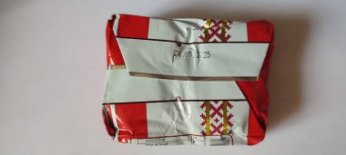 5 Kasım 2024 Bira-Sheva şehri İsrail, market, tereyağı paketi, Ukrayna markası, Vinnitsa, yiyecek, İbranice metin. Yüksek kalite fotoğraf