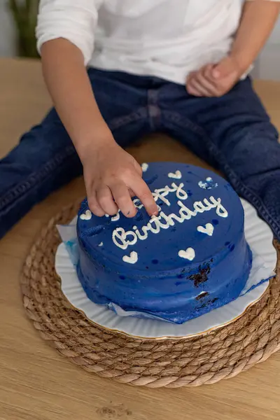 Doğum günü ve tatil için pasta.