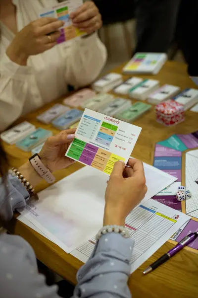 Katılımcılarla psikolojik oyun