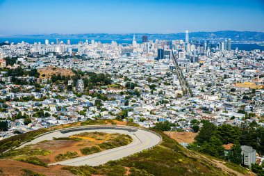 Noel Ağacı Noktasından San Francisco 'nun ufuk çizgisi.