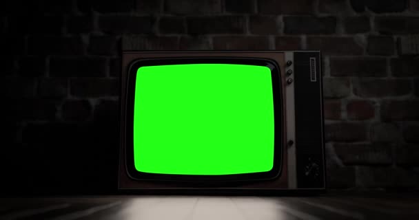 Retro Televizyonu Başlangıçta Gürültüyle Açın Yeşil Ekrana Geçin Gece Korku — Stok video