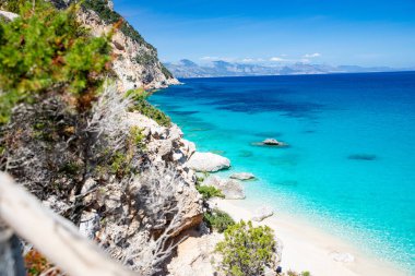 Cala Goloritze, Sardinya 'nın Ogliastra bölgesinde, Orosei Körfezi' nin güneyindeki Baunei kasabasında bulunan bir göktaşı plajı..