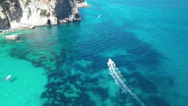 Cruceros Lancha Largo Playa Azul Cala Goloritz Situada Localidad Baunei — Vídeos de Stock